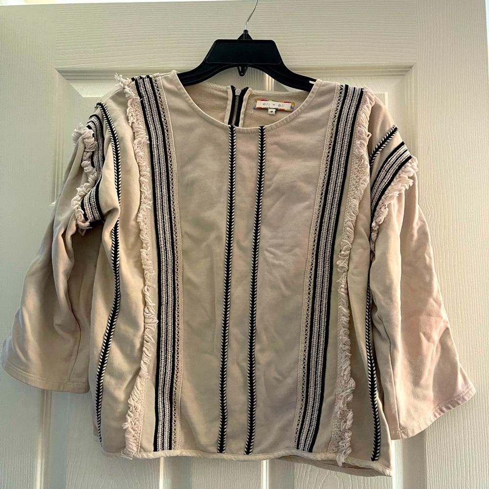 Cream cropped top. Size M